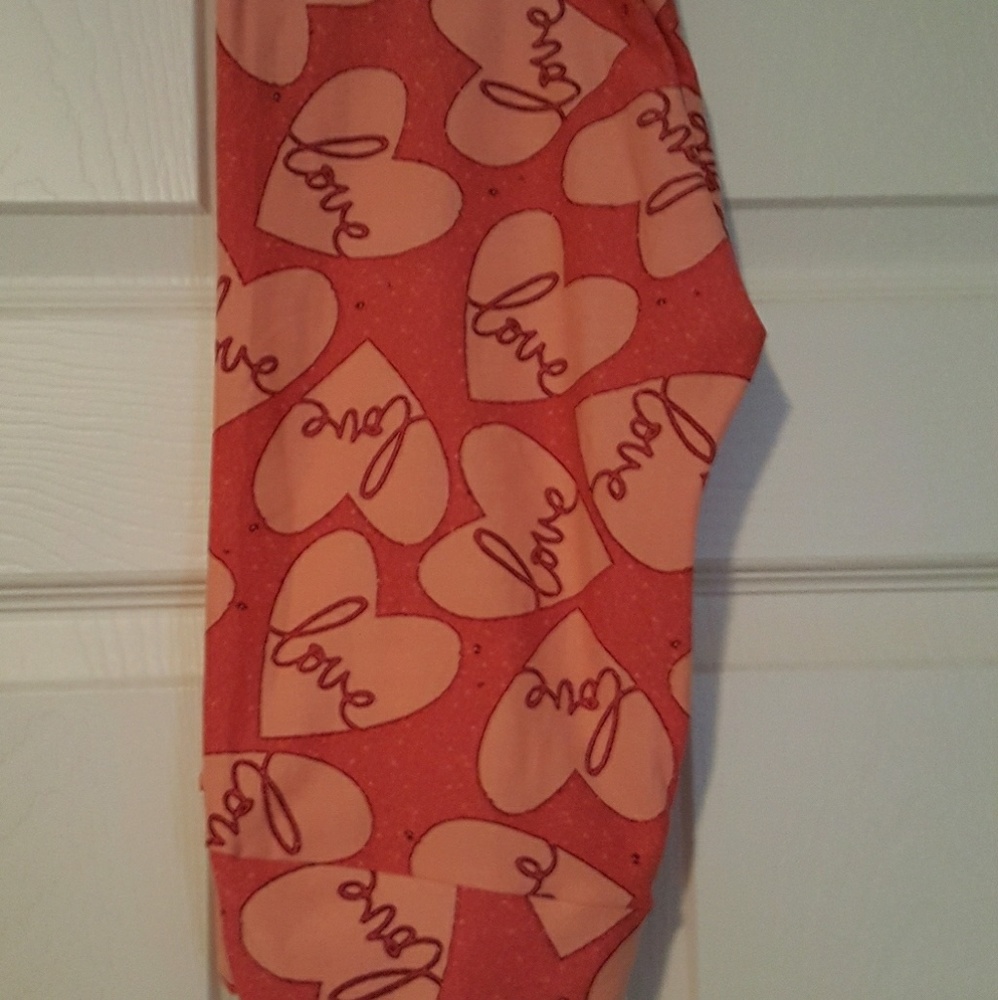 LuLaRoe OS Valentine's leggings